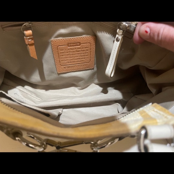 Vintage Hampton Collection Yellow Coach Purse - Picture 7 of 10